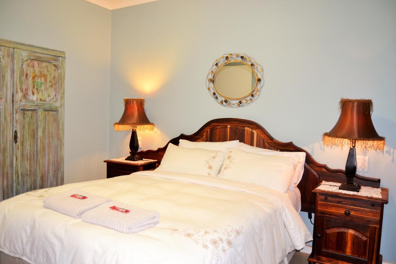 Versailles Self-Catering Apartment Wellington Bagian luar foto